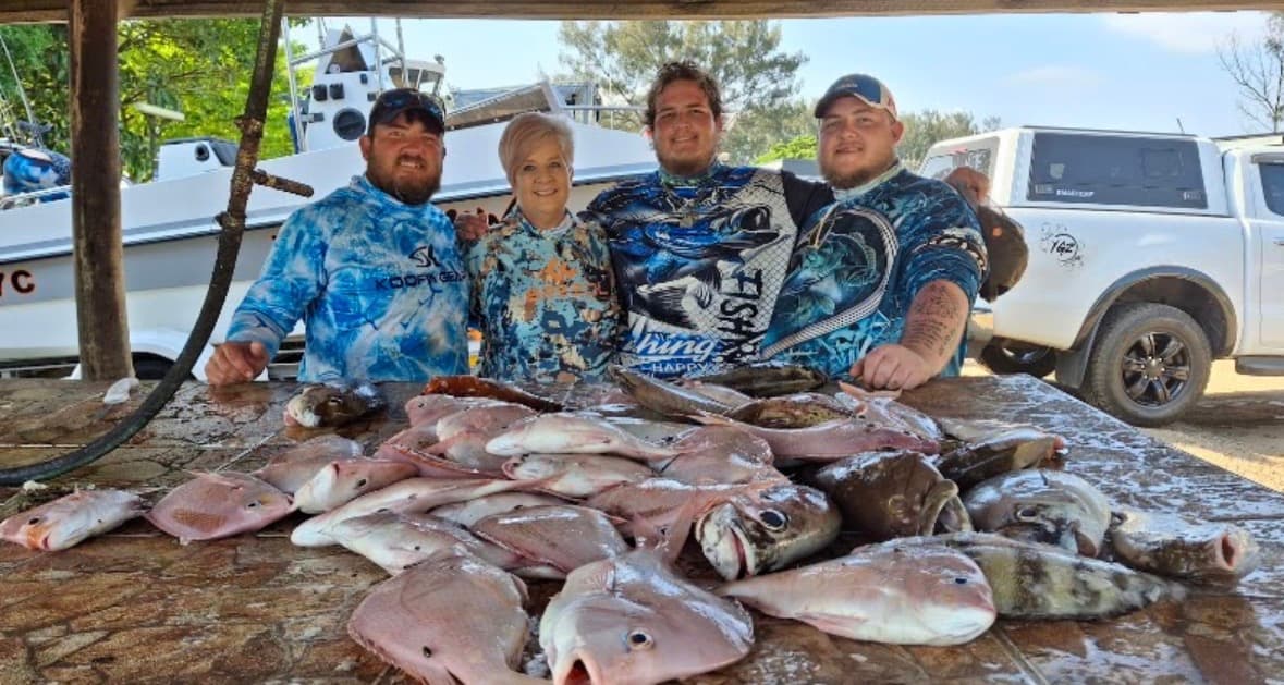 Richards Bay Full-Day Game & Bottom Fishing Charter — photo 10